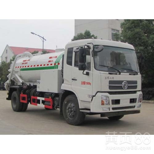 大型高壓清洗吸污車與電源車 環(huán)衛(wèi)裝備的黃金組合